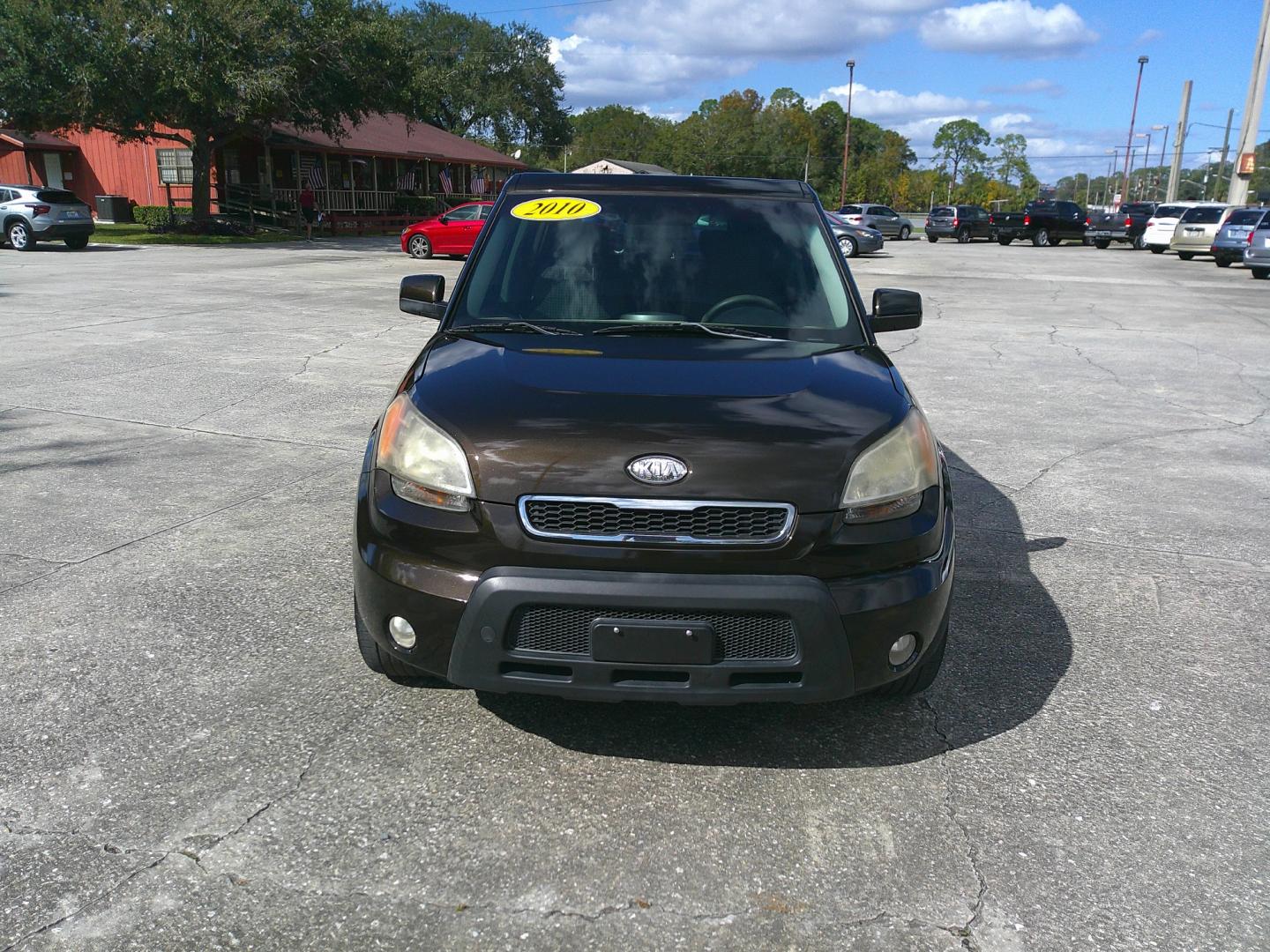 2010 BROWN KIA SOUL BASE; SPORT; + (KNDJT2A28A7) , located at 1200 Cassat Avenue, Jacksonville, FL, 32205, (904) 695-1885, 30.302404, -81.731033 - Photo#0